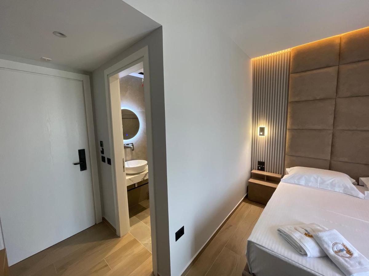 Absolute Hotel Ксаміл Екстер'єр фото