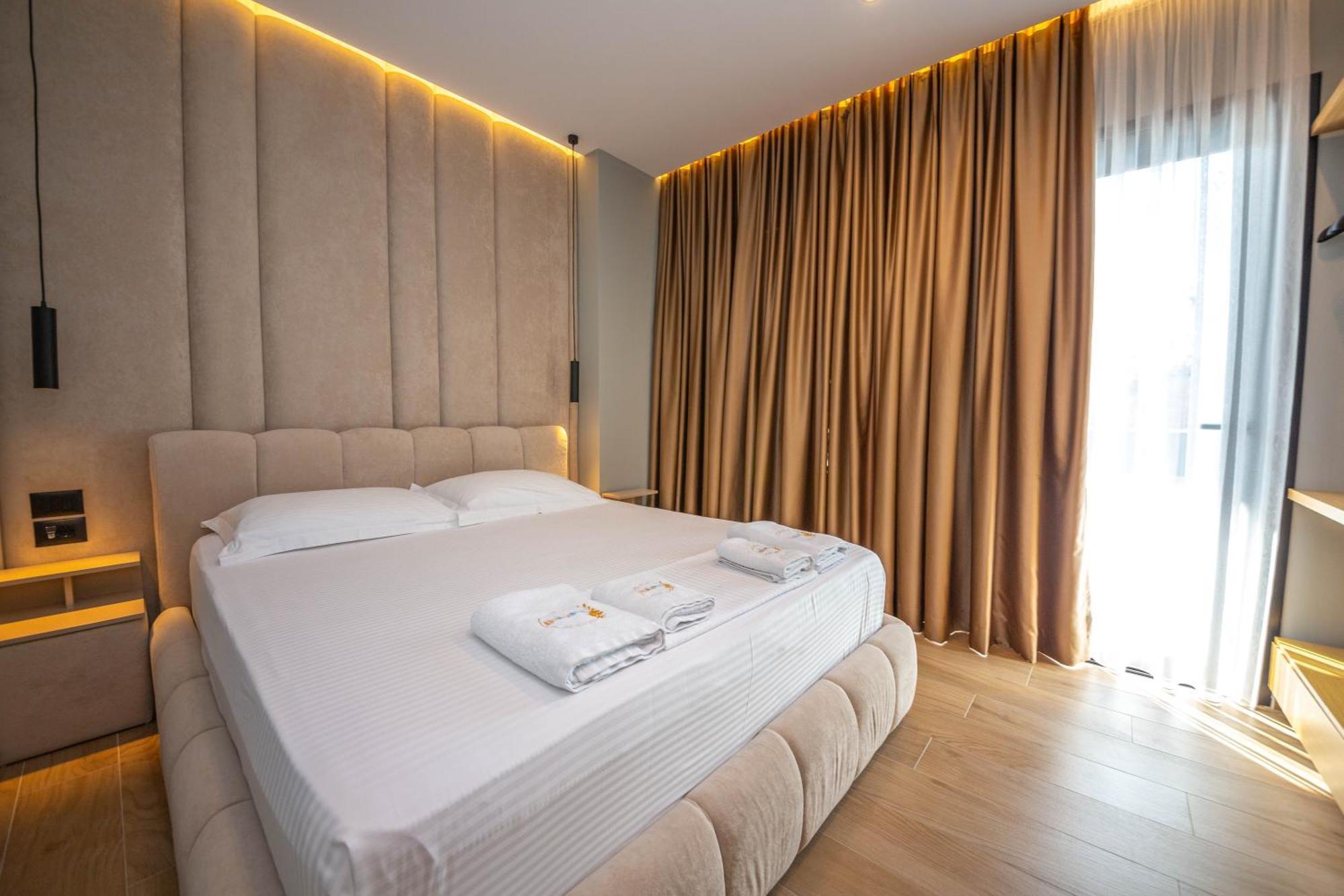 Absolute Hotel Ксаміл Екстер'єр фото